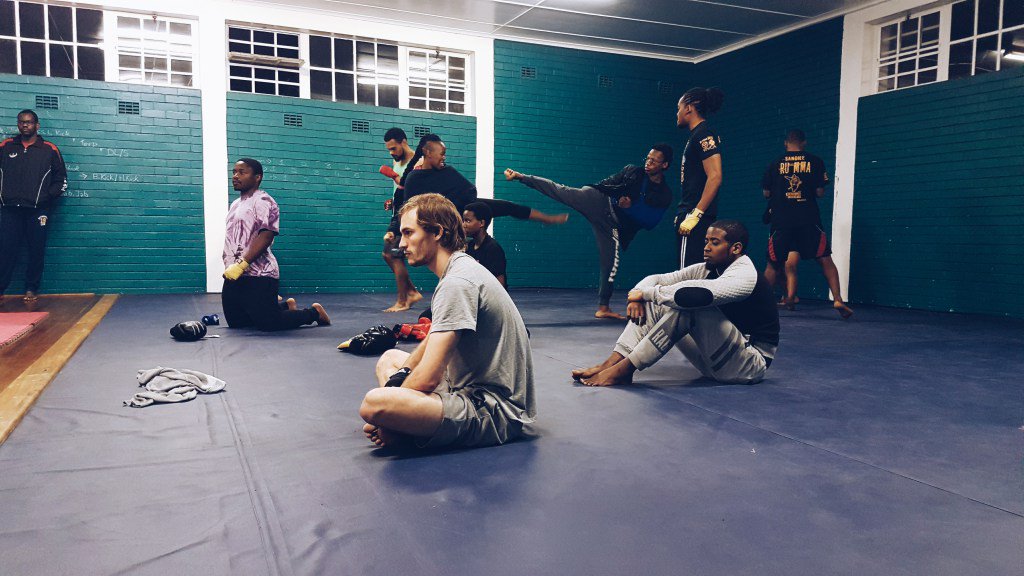 noshoesonthemat's tweet photo. The Gracie Diet https://t.co/ZtiLJj79aD https://t.co/i5X7wYvD4g
