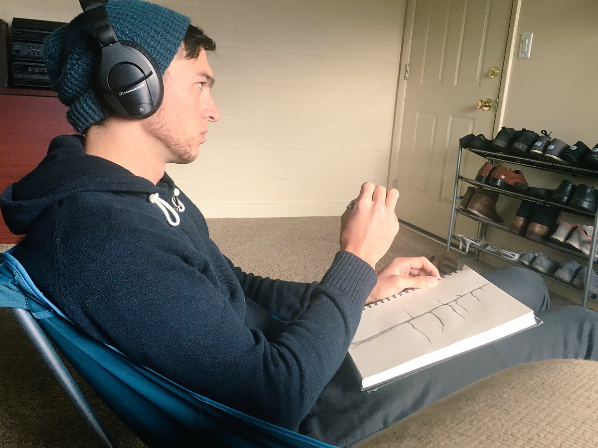 Marina_squire's tweet photo. Watching someone you love do what they love is just.... Lovely ☺️🎨 https://t.co/BJgRPx3yPO