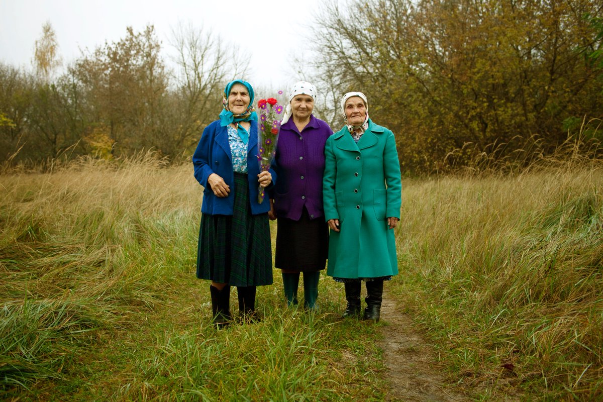 In a ⭐ review, <a href="/LibraryJournal/">Library Journal</a> calls <a href="/BabushkasFilm/">BabushkasOfChernobyl</a> "A fascinating example of resilience" Witness the full story: videoproject.com/Babushkas-of-C…