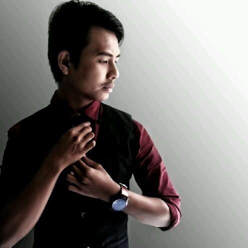 Come hangout with me on #BIGOLIVE. web.live.bigo.sg/2135123766_147…