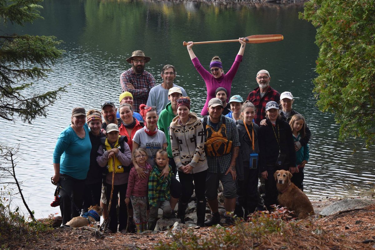 A group of Happy paddlers. facebook.com/PaddleIn/posts… @luv2campingmom <a href="/Some_Eventful/">WeGetOutside With Gayle</a> @canoe_collector