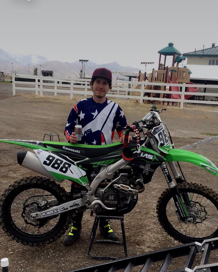 klhombre's tweet photo. Wouldn't be where I am today without @CoorsLight. Thanks for everything you do to make me a better rider 🍻#2017 https://t.co/JPTF0ItJOg