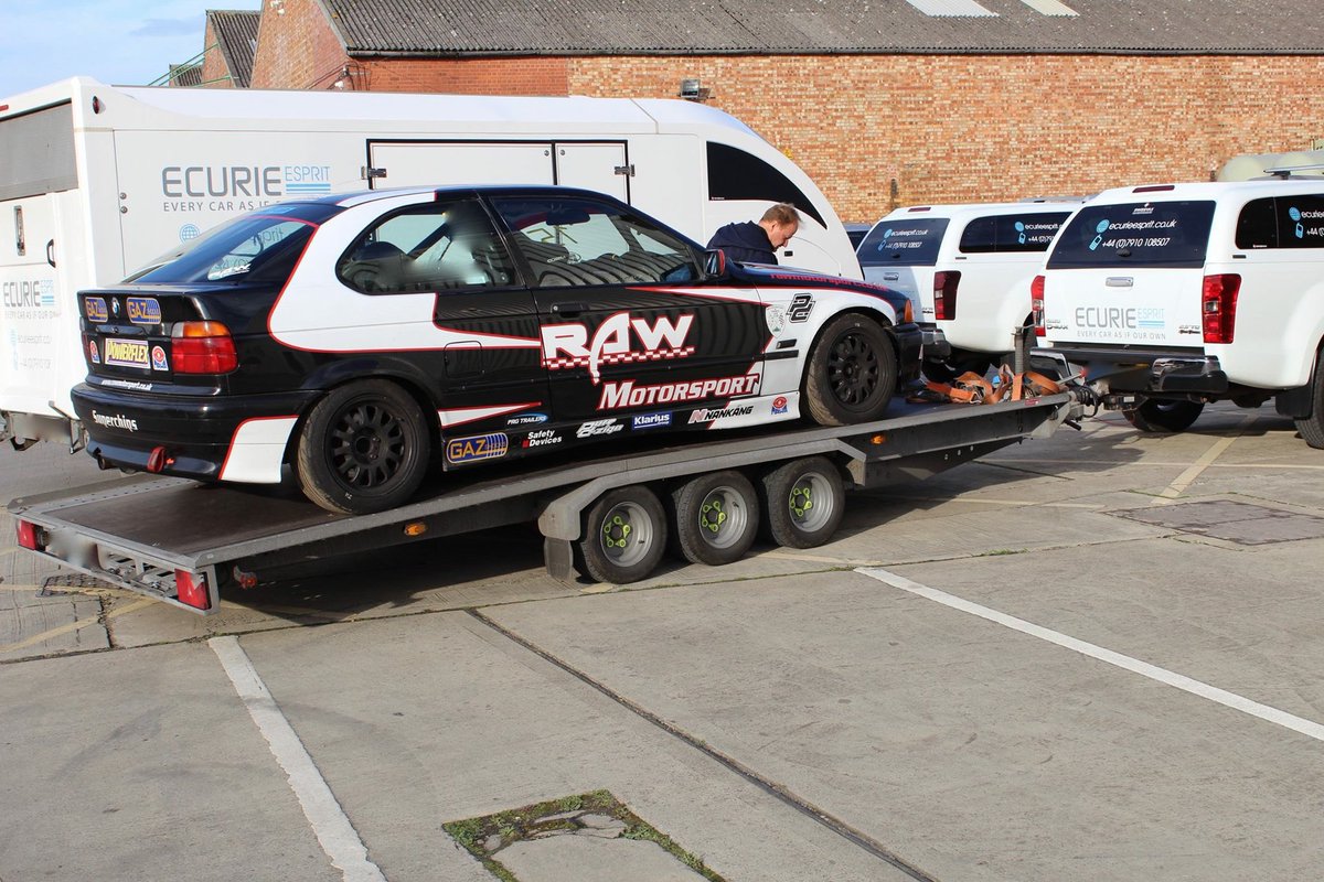 carstorageGB's tweet photo. Unloading yesterday's #Silverstone collection for winter hibernation now #BMWCompactCup season is done & dusted.
#carstorage #cartransport https://t.co/CKW3TaXaqN