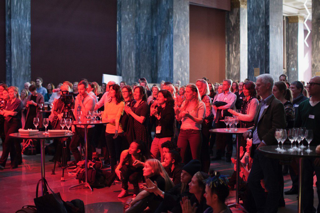 Bli med å feire Årets Sosiale Entreprenør på etterfest 26. Okt kl. 15.30! #Sentralen #sosent sosentkonferansen.no/velkommen-til-…