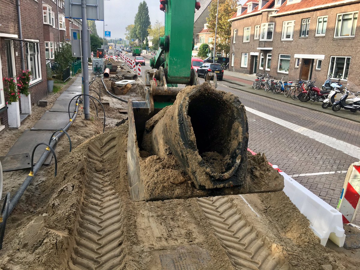 OliviervanDet's tweet photo. Weer een mooi stukje werk gemaakt vandaag  #Rozenlaan @EVSinfrabouw @vdhelmbedrijven https://t.co/avbJbfjG62
