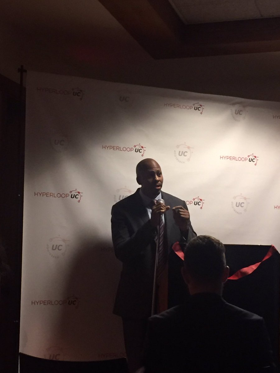 PeterL_Chapter6's tweet image. @HyperloopUC unveiling is underway - the competition is down to 30 teams!! #HyperloopUC @sidcinnati @elonmusk @Hyperloop @2rrichardson