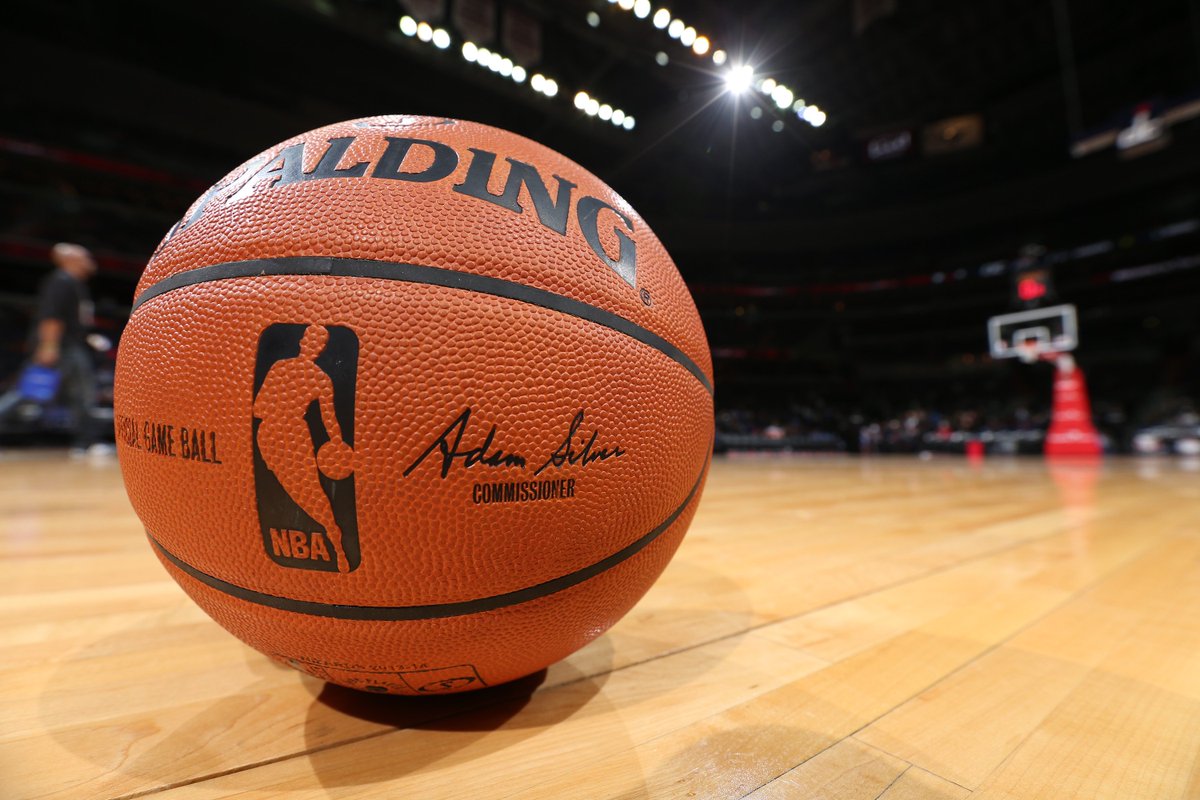 NBABrasil's tweet photo. Confira a programação completa da @ESPNagora e do @SporTV para a temporada 2016-2017 da NBA: https://t.co/31AImAq1uA https://t.co/1HNtpWO6Nd