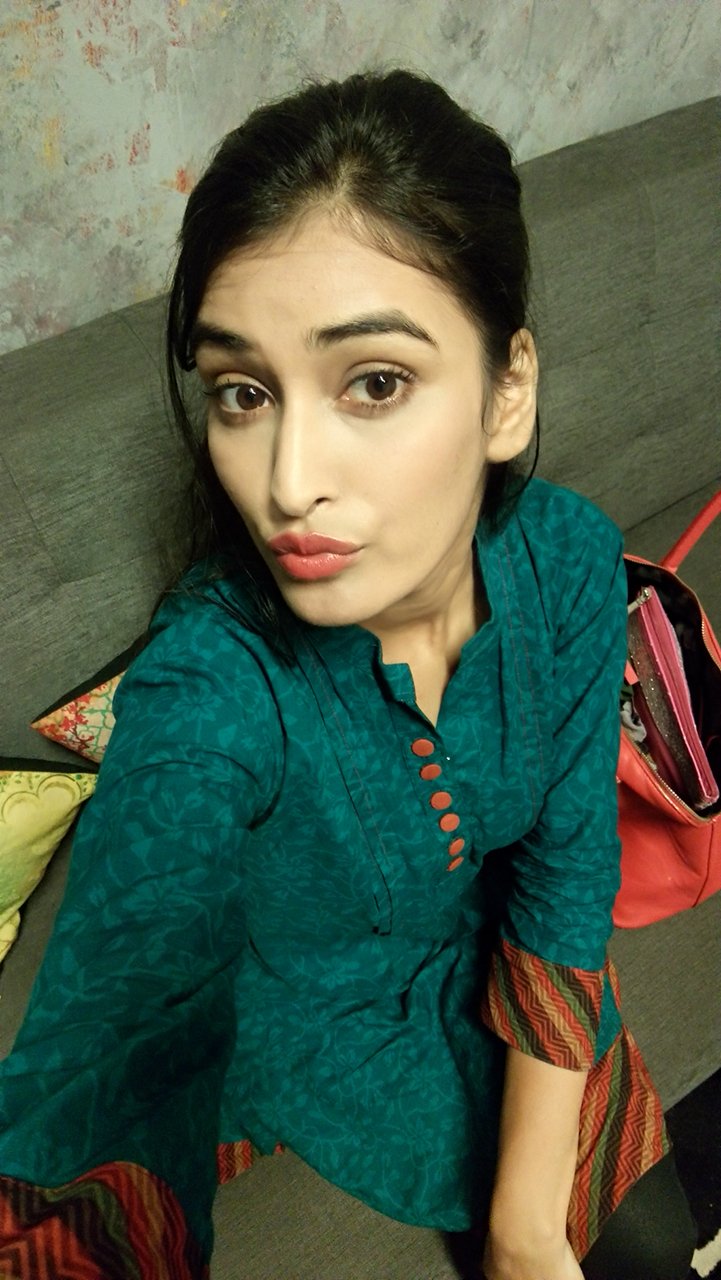 Manmeet Kaur on X: Good night tweeties 🌃 #Desi look today 💋 #selfie  #model #actor #manmeetkaur #indian #india #punjabi #happy #suit #green  t.coOx1LQPBc6K  X