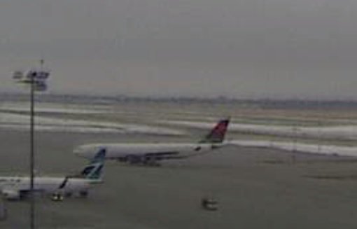 AirportWebcams's tweet photo. Delta #DL145 AMS-SEA (A330 N860NW) is now continuing from Edmonton after a medical diversion https://t.co/YI7MuoN4uC @TomPodolec @kevertje77 https://t.co/w6rb867O2H