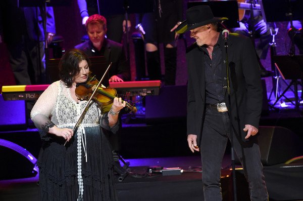 Andrea Zonn On Twitter What An Honor To Be Onstage With Traceadkins Playing Thedevilwentdowntogeorgia For The Great Charlie Daniels Thecountrymusichalloffame Https T Co Bycaoum3ku Andrea zonn is a composer and actress, known for приколисты (2009), tuberville (2012) and neil diamond: twitter
