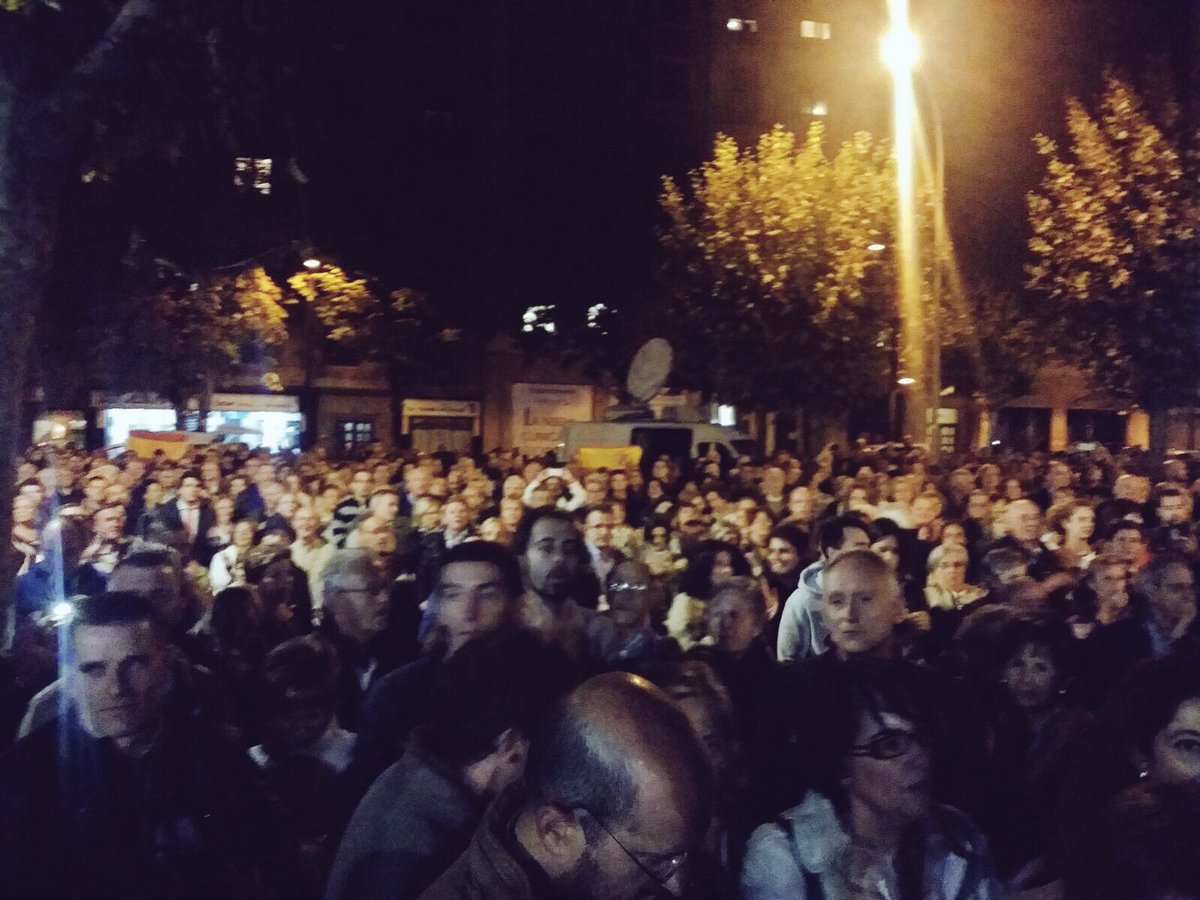 AEGCnacional's tweet photo. Hoy hemos estado arropando a nuestros compañeros agredidos en Alsasua. Y cientos de personas nos han acompañado. #GRACIAS https://t.co/UrlWZsVVvv