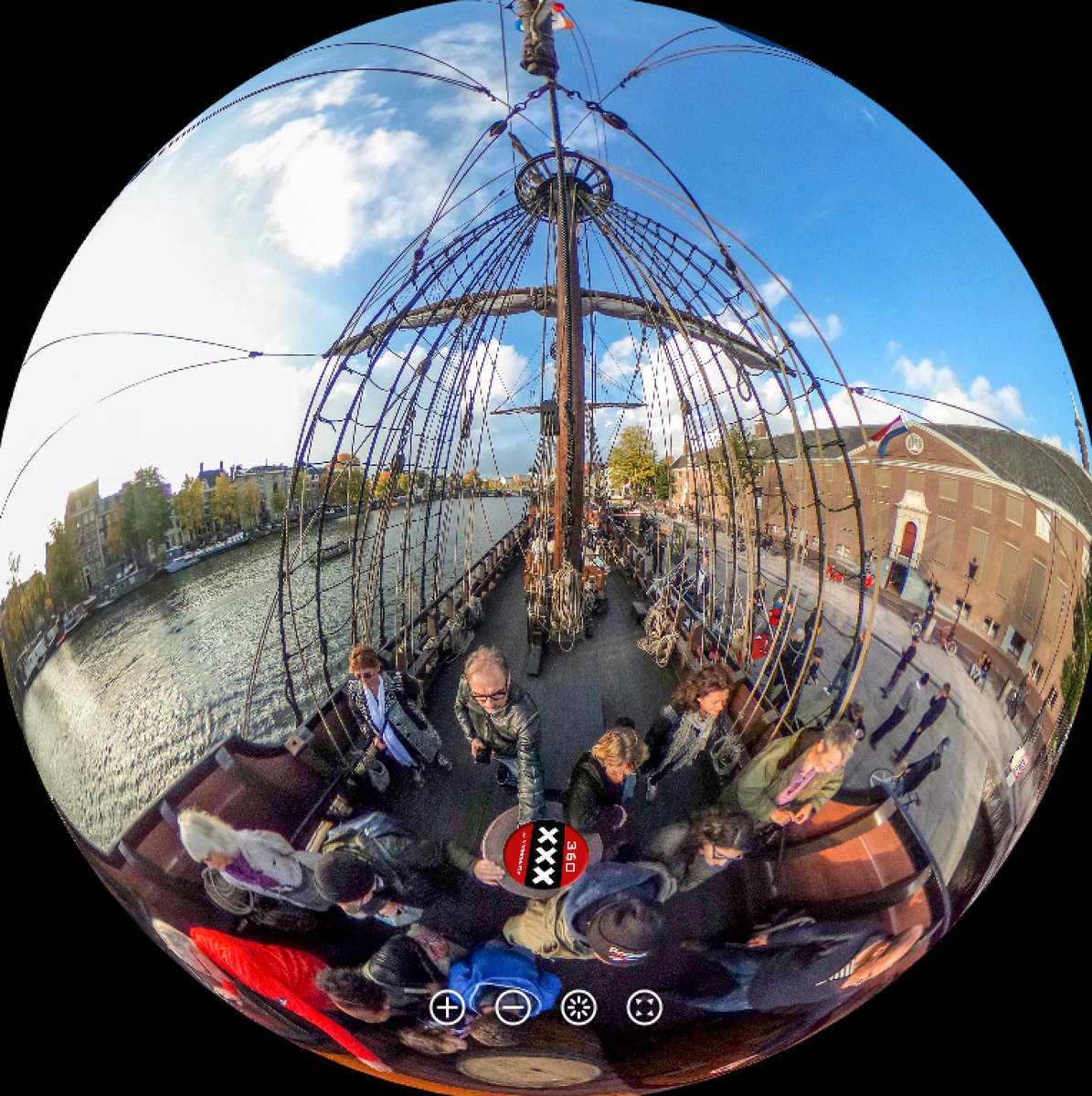 360theta020's tweet photo. Panorama 360 De replica van het VOC schip Halve Maen ligt in de Amstel bij de @Hermitage in Amsterdam https://t.co/R3LGLzEybH #theta360 https://t.co/etTFxssbdO
