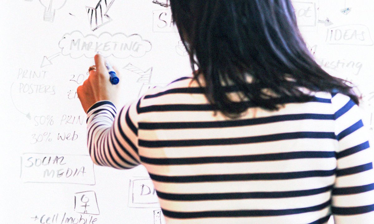 Teams don’t brainstorm enough. But harder than opening up a problem is deciding on right direction. <a href="/neilpavitt/">Neil Pavitt</a> zurb.us/2eyWm0q