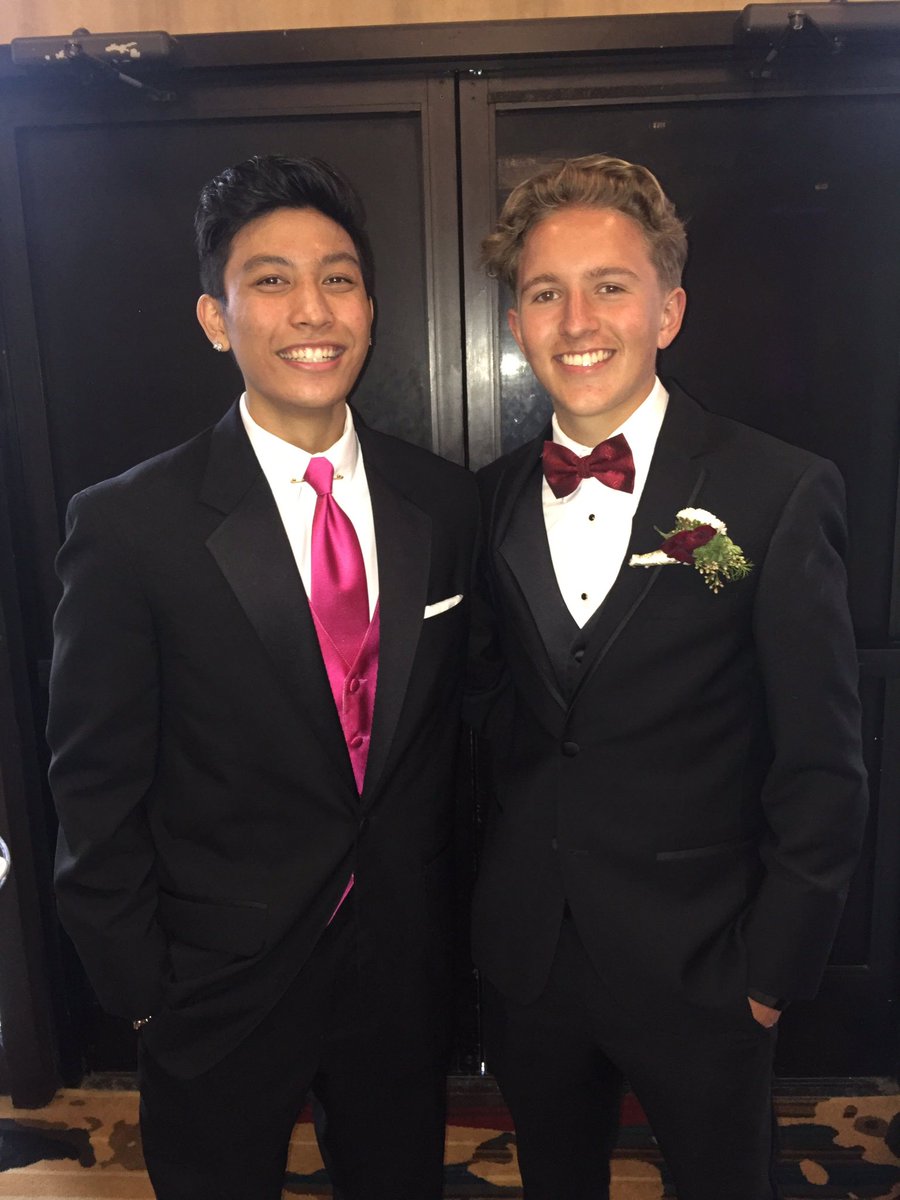 brandondr_'s tweet photo. Happy birthday @clayjackson22 enjoy your dayπ€β€οΈ #1in60 #52 https://t.co/IUowV3WHqO