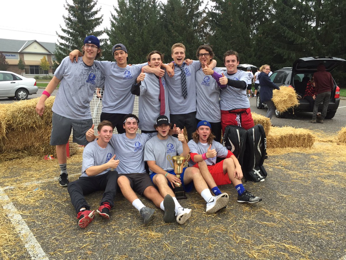 SSRoyals's tweet photo. Your 2016 Ball Hockey CHAMPIONS 🏅#ThumbsUp https://t.co/PWQ58Behww