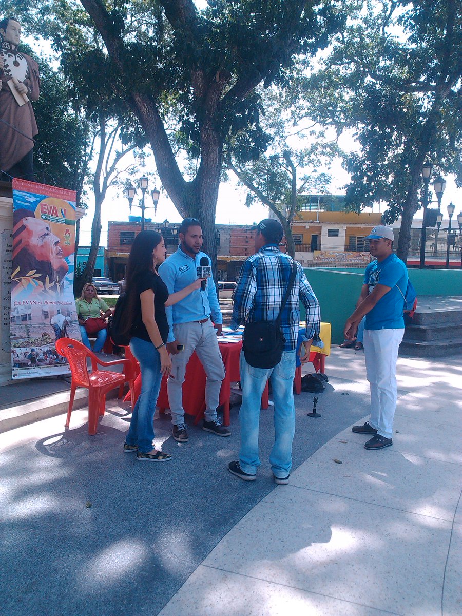 JM491's tweet photo. @innyaracuy punto informativo EVAN plaza Sucre municipio independencia estado Yaracuy https://t.co/E6o6YrYJCf