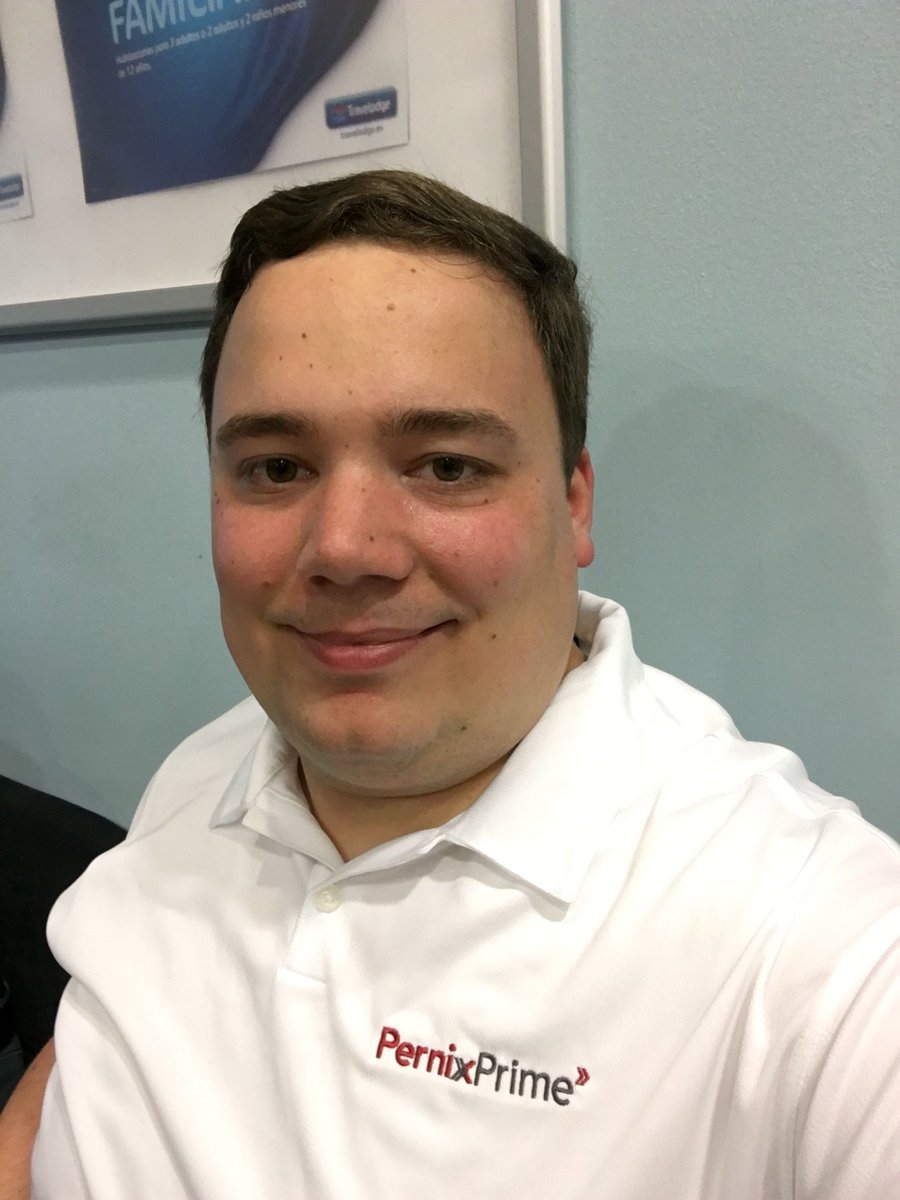 DDietrich86's tweet photo. I like @vMarteinn :-) #VMworld #PernixPrime #pernixpro https://t.co/lU0DwXuglH https://t.co/OJZxVwOUmC