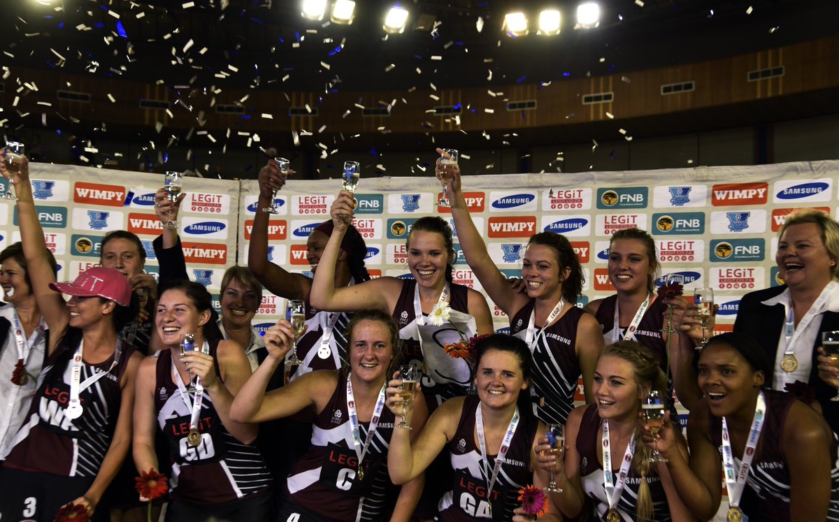 Netwerk24Sport's tweet photo. Die Pukke het hul Varsity-trofee teruggeneem Potchefstroom toe ná 'n rillerstryd teen Tuks.
https://t.co/ntsVdx2pcQ https://t.co/tOKLMJcYn9