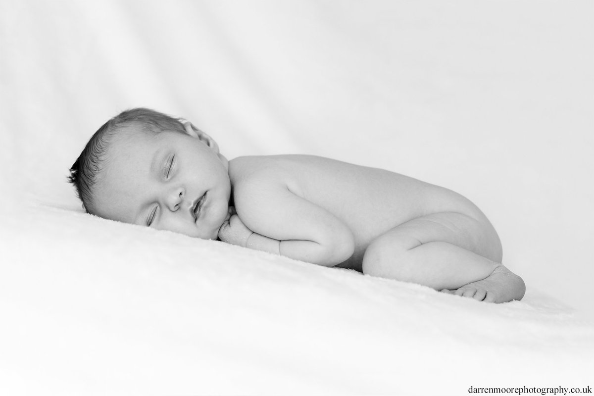 dmportraits's tweet photo. #WorcestershireHour Know anyone who's having a baby? Professional Newborn Photoshoots in your own home. https://t.co/GtlKRBUs4Y https://t.co/OZ16RtXpVs