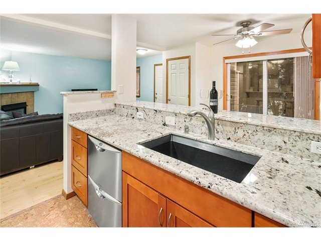 Sold for $195K! Arguably one of the best condos to hit the market in awhile! #Lynnwood #ApartmentLiving
