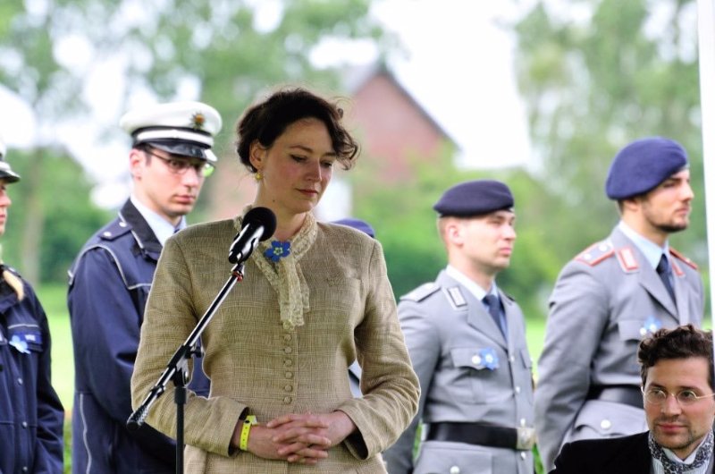 AlbionChester's tweet photo. Mezzo soprano Patricia Hammond features at Somme Centenary with Albion MC Matt Baker Oct 21/22 @ShitChester @chestertweetsuk @VisitChester_ https://t.co/qwv17Iweci