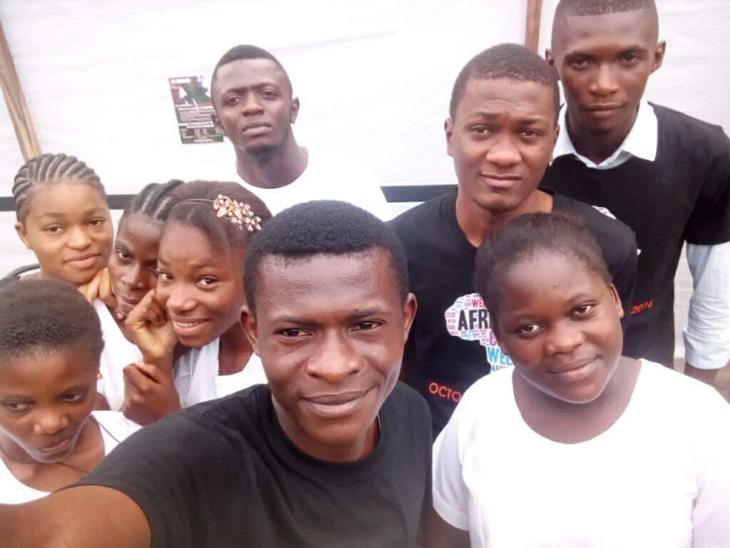 LaboureurDuCode's tweet photo. @AfricaCodeWeek #Kinshasa Team coding session https://t.co/5gv8RV2prd