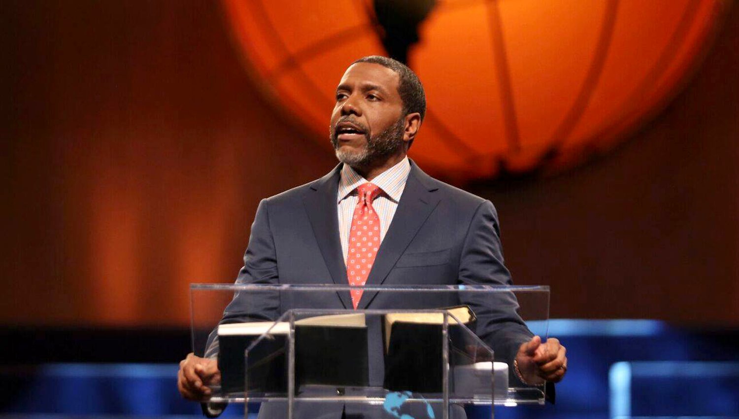 The Babylon Bee on Twitter "Creflo Dollar Legally Changes Name To