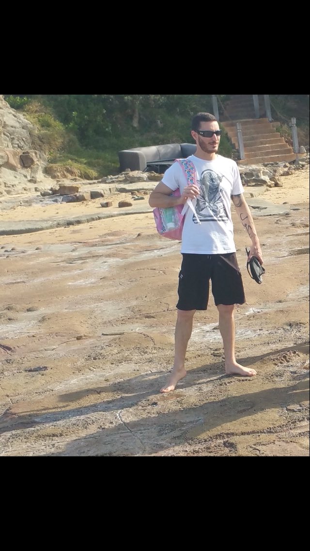 CleoOzTour's tweet photo. The Man. The Myth. The Legend.... 

CROFTY

..... and his little pink backpack 😂

#Daddy https://t.co/mD4CsPkSdv