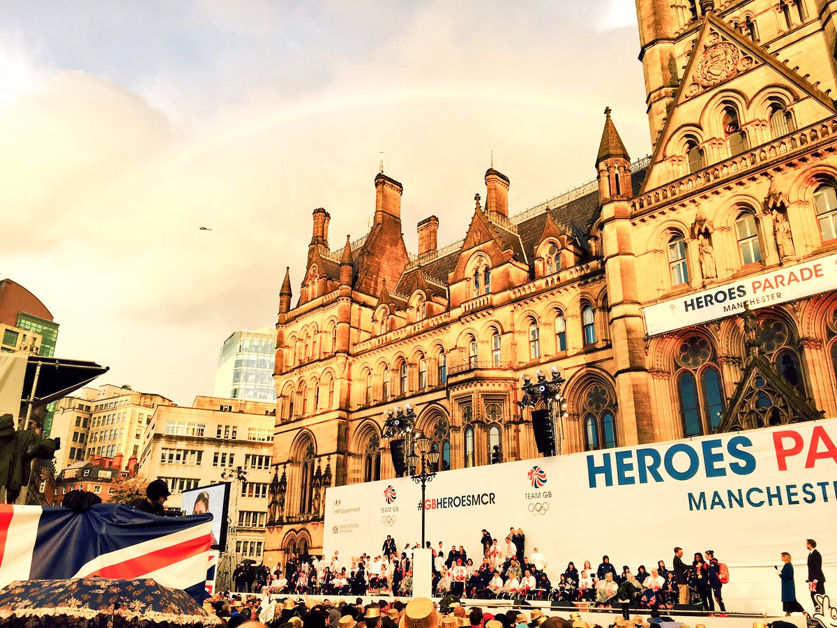 Special thanks to our amazing Olympic &amp; Paralympic Heroes in Manchester tonight 🇬🇧🇬🇧 #HeroesParade #manchester