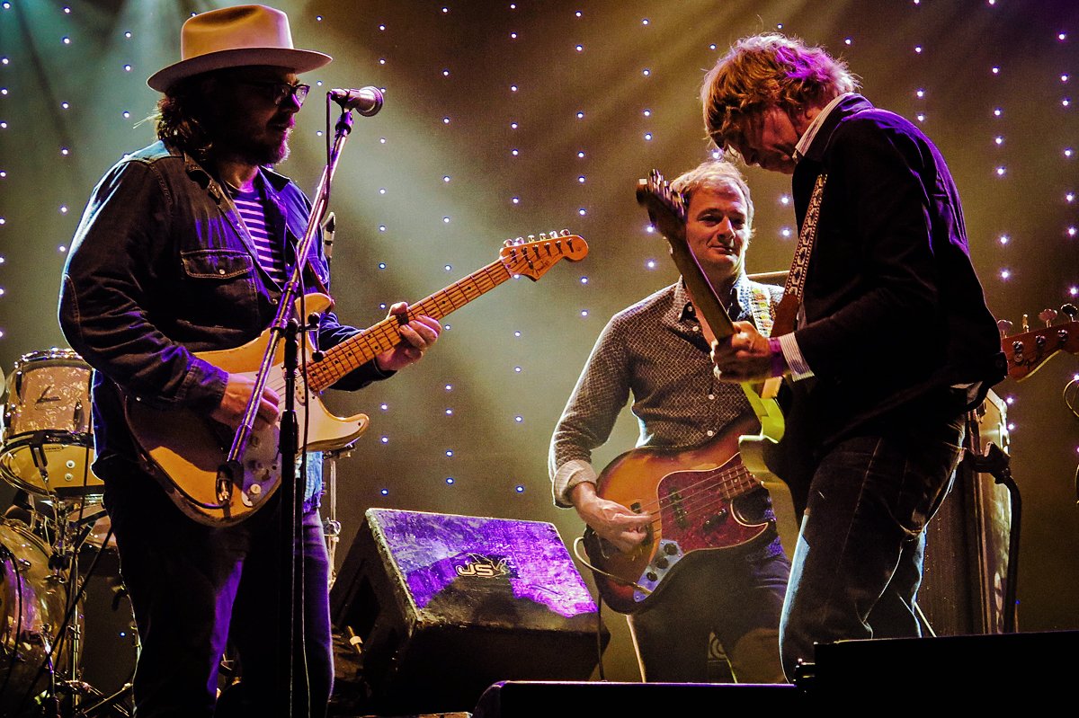 .<a href="/Wilco/">WILCO</a> en Buenos Aires: cuando la música se acaba, apaguen la luz. 
Fotos por <a href="/lados_v/">VS</a>. goo.gl/1tlg75