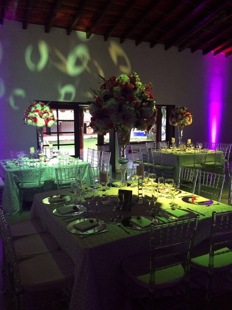 Intouchpro's tweet image. #IntouchPro #Iluminacion #Eventos #CaliCo 
Brindamos iluminación para bodas y todo tipo de eventos sociales.
intouchproducciones.com