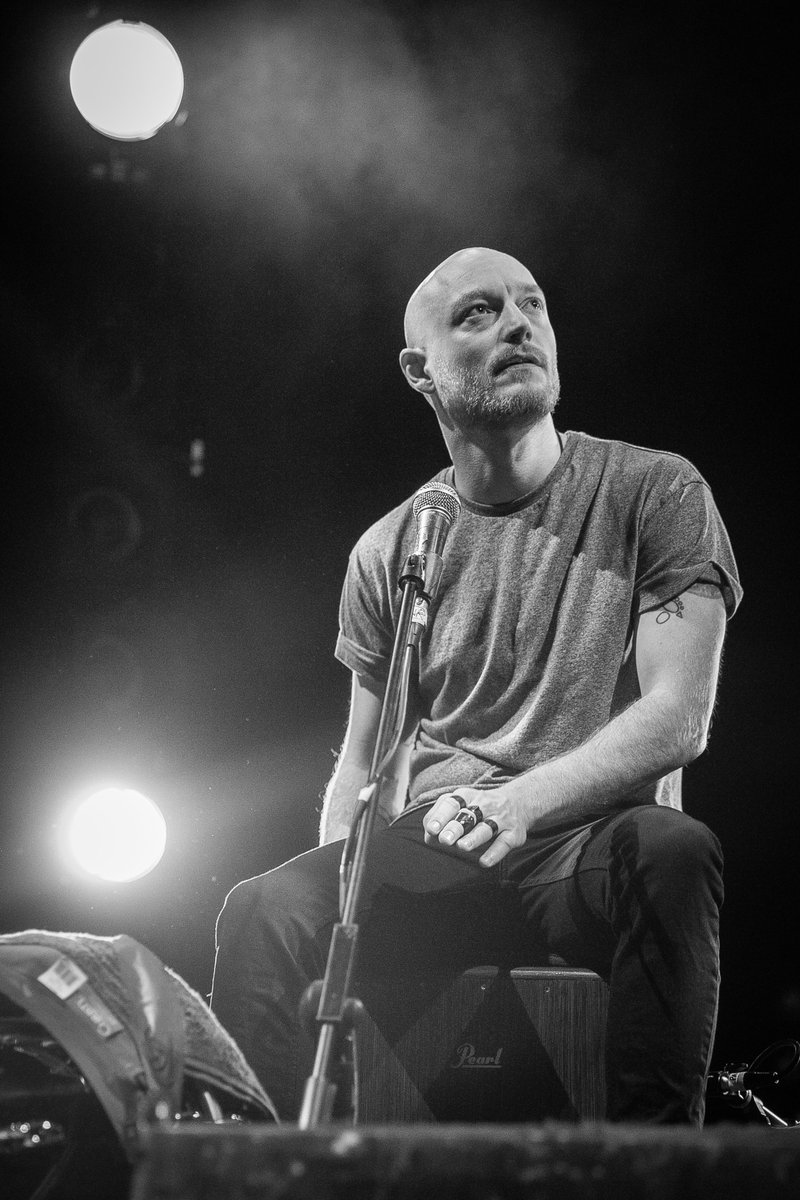 JSaunders_Photo's tweet image. @BiffyClyro @Rosetheatre @banquetrecords Pt.1