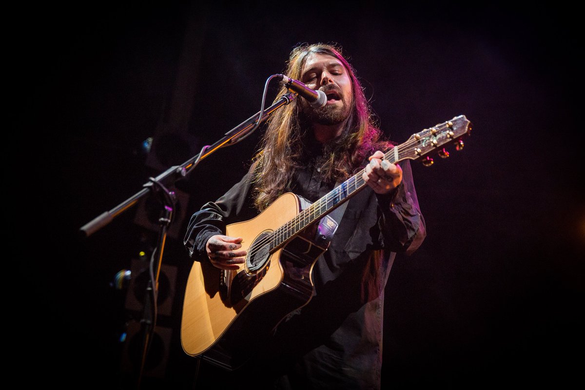 JSaunders_Photo's tweet image. @BiffyClyro @Rosetheatre @banquetrecords Pt.1
