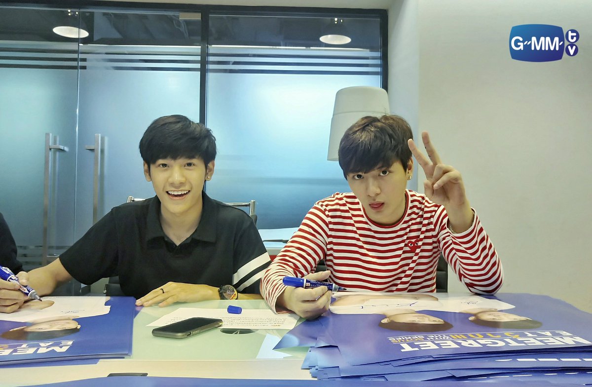 GMMTV's tweet photo. 😝😍😛
#SotusTheSeries #พี่ว้ากตัวร้ายกับนายปีหนึ่ง #meetgreeteatว้าก #ช่องวัน31 #LINETV​ #GMMTV https://t.co/idUWnYKM0f