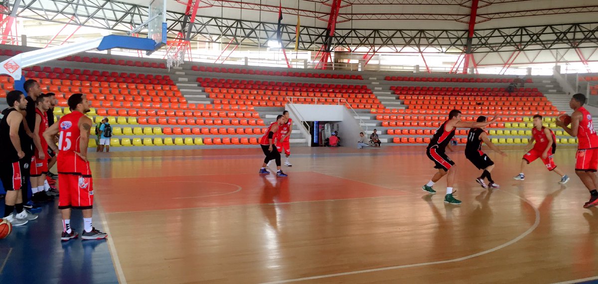 Trabajo táctico en nuestra práctica matutina. Iniciando la semana con la mejor energía, enfocados en nuestro objetivo #Baloncesto #deporte