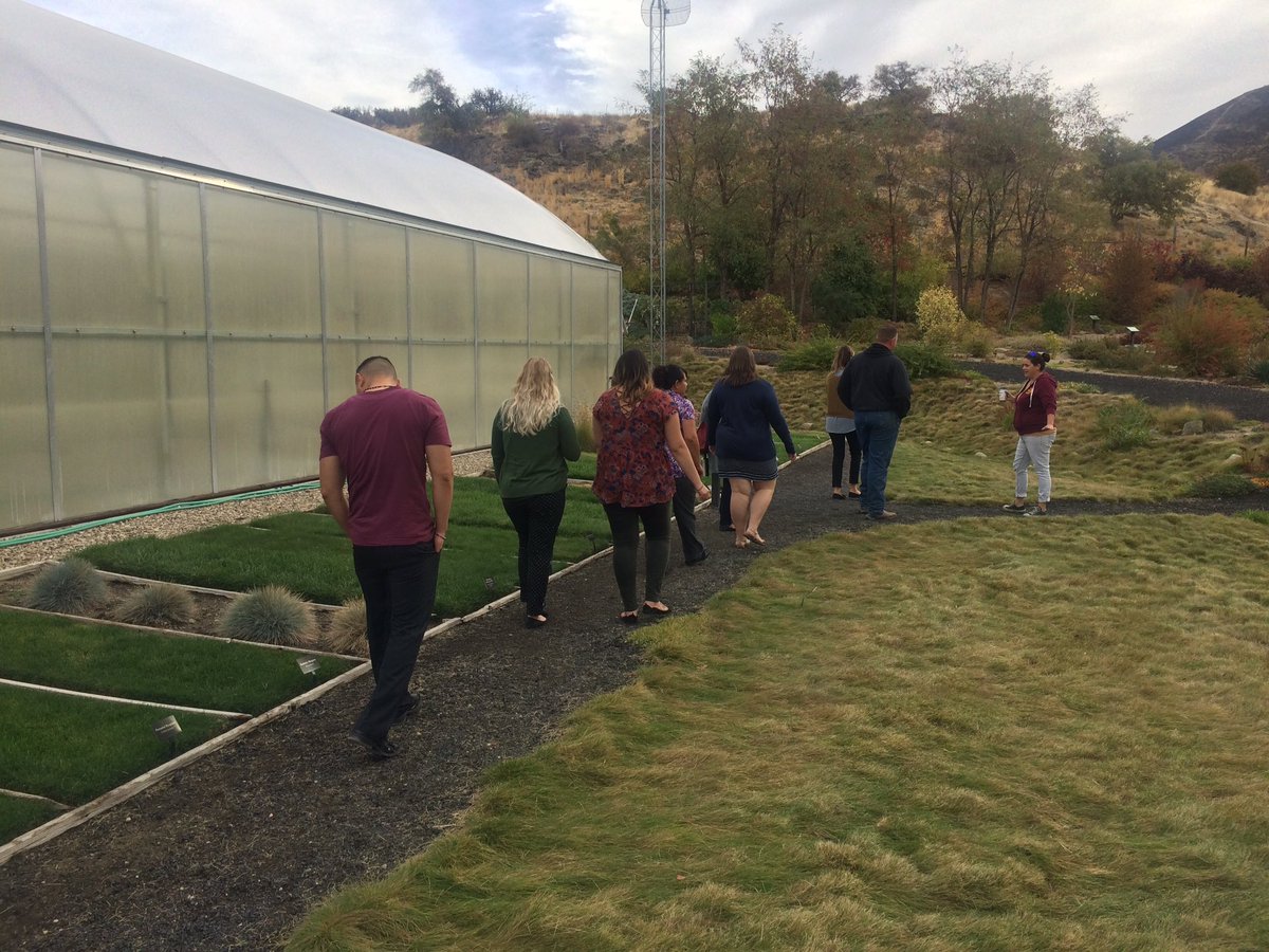 Snap_Kellen208's tweet photo. @cwidaho @cwiadmissions #OnboardingTour #HorticultureTech https://t.co/J2psQvDP9T
