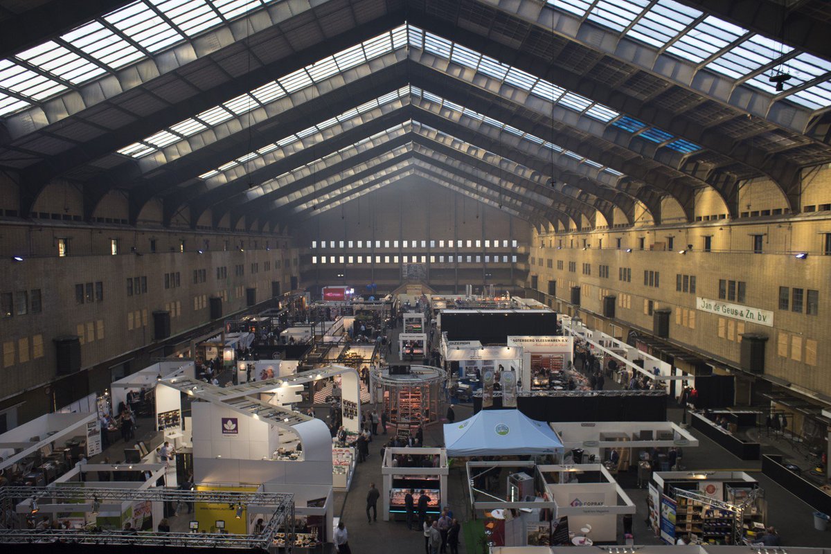 Het is lekker druk op #VAS2016. Komt u vanavond ook? De beurs is nog tot 22.00 uur geopend!