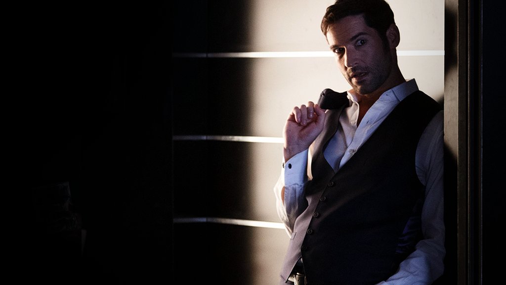 LuciferNetflix's tweet image. TONIGHT on @FOXTV, succumb to #Lucifer's charms with an all-new episode at 9/8c. 😈