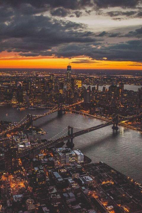 ButDansLaVie's tweet photo. Je veux visiter New York au moins une fois dans ma vie🗽🌃 https://t.co/XlooEasZ25