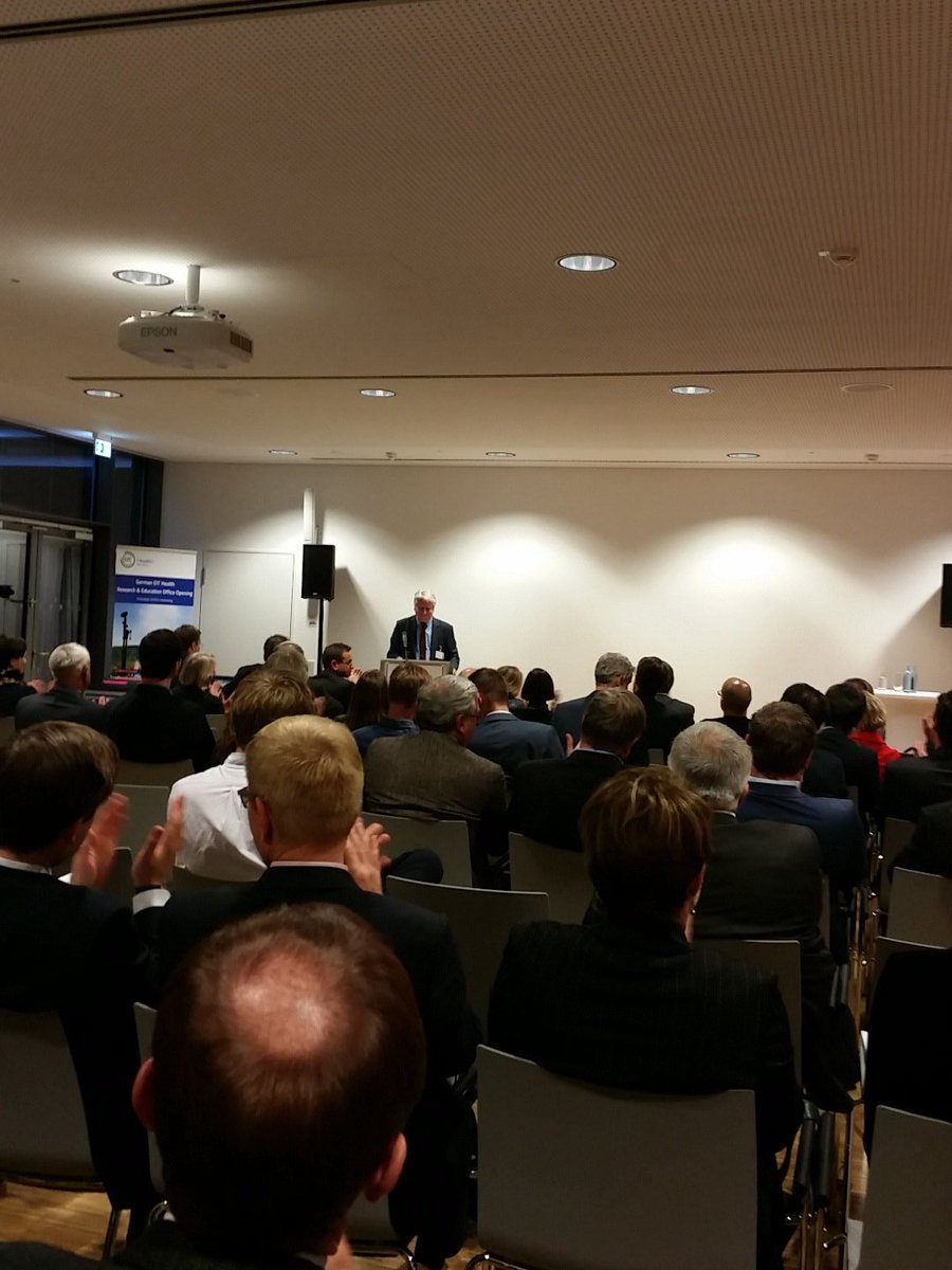 Bernhard Eitel - Rektor der <a href="/UniHeidelberg/">Uni Heidelberg</a> bei der Eröffnung von @EIT_Health_de HQ in #heidelberg