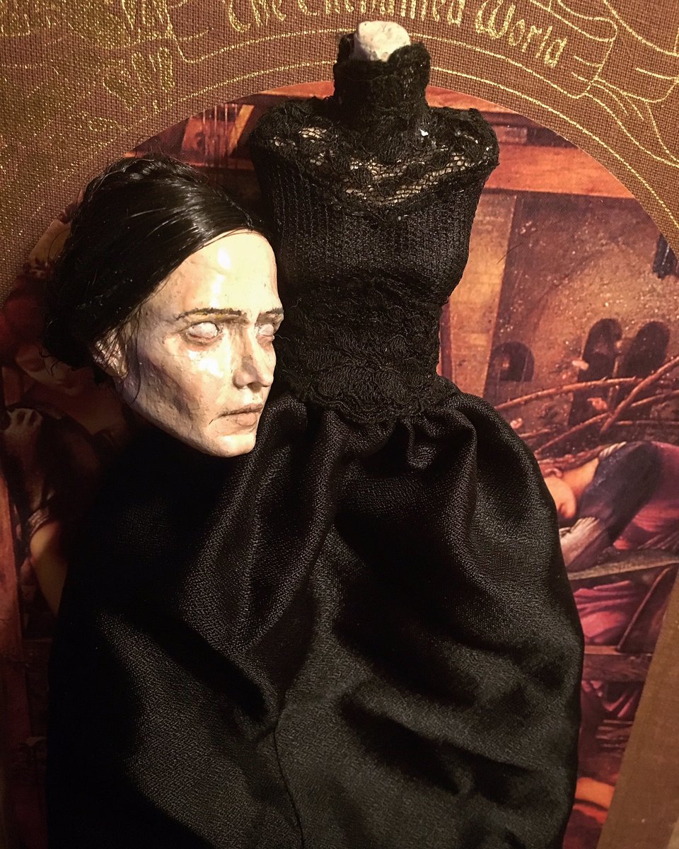 puppet_devils's tweet image. Making an itty bitty dress for an itty bitty #VanessaIves #puppet ...@SHO_Penny #PennyDreadful #dreadfuls