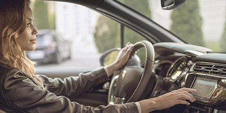 DS_tunisie's tweet image. Avec #mirrorscreen, vous aurez toutes vos apps à portée de main en toute sécurité.