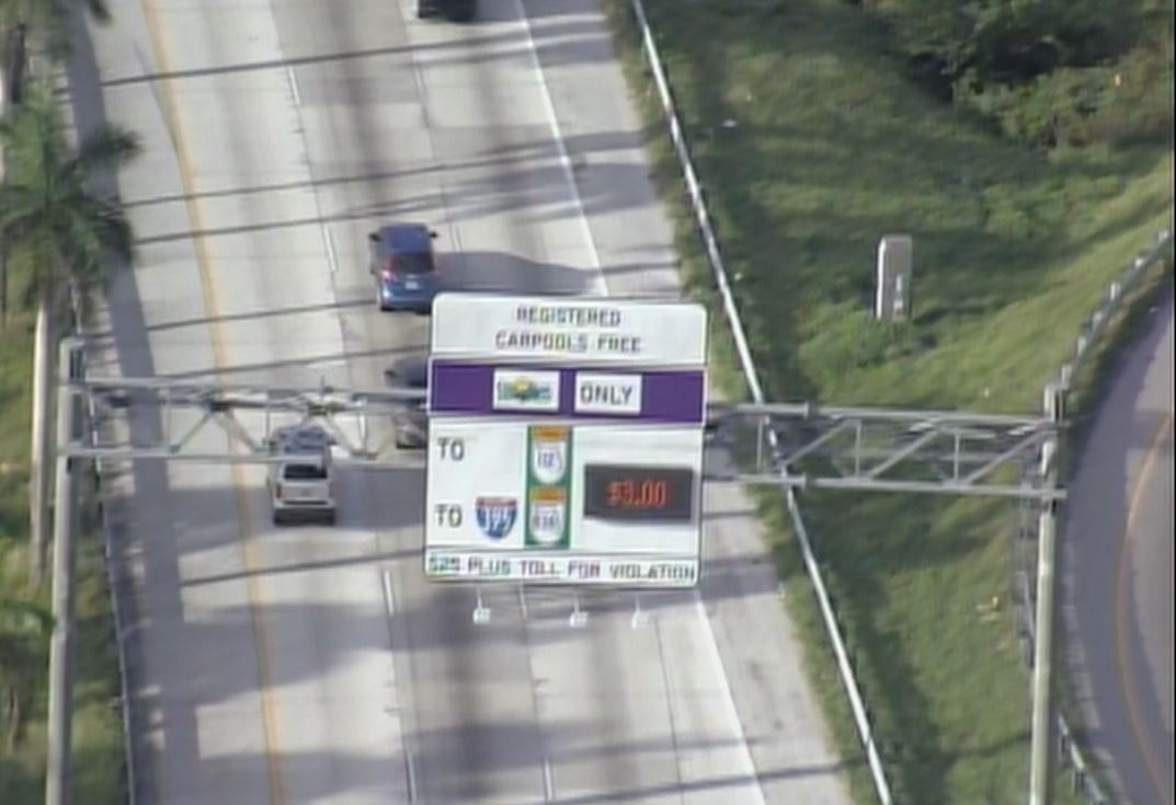 Express lanes @ $3.00! #traffic https://t.co/rPBmDgPmhk