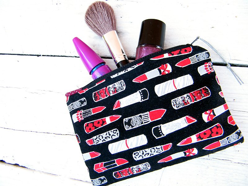 siya_simm's tweet photo. #woman_wallet #cosmetic_bag #makeup_bag_organizer #zippered_pouch #toiletry_bag 

https://t.co/LKCvrOVv4F https://t.co/6ymEXkV514