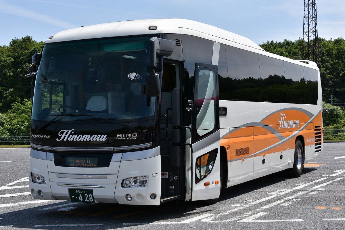 Northernlightexpress 彡 Twitterissa 乗りバス 松江駅前 12 25 から乗車した岡山行きの ももたろうエクスプレス です この日は日ノ丸自動車のハイブリッドセレガが運用に就いていました ｲｲ 途中米子道蒜山高原saにて休憩 ２人掛けシートで足のせ