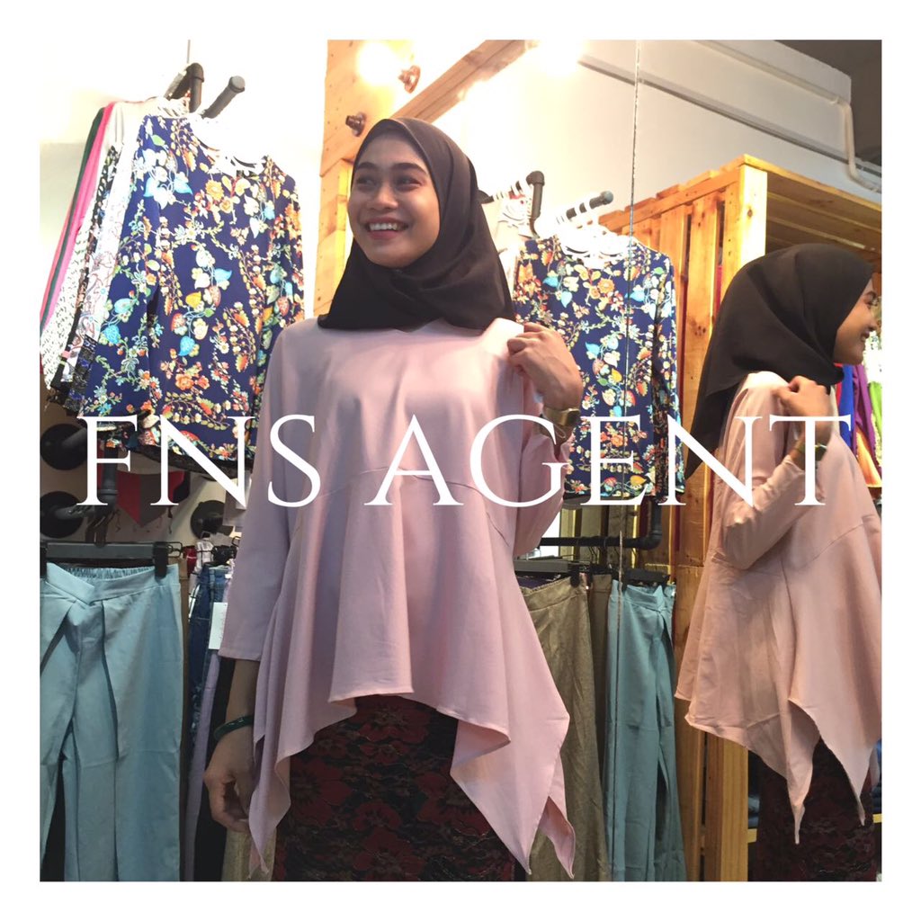 farahhelias's tweet photo. Anatasia top #byFE 🌹Rm53 🌹ws 0169503005 @twt_tudung #ttshop https://t.co/D5gMOjGjK8