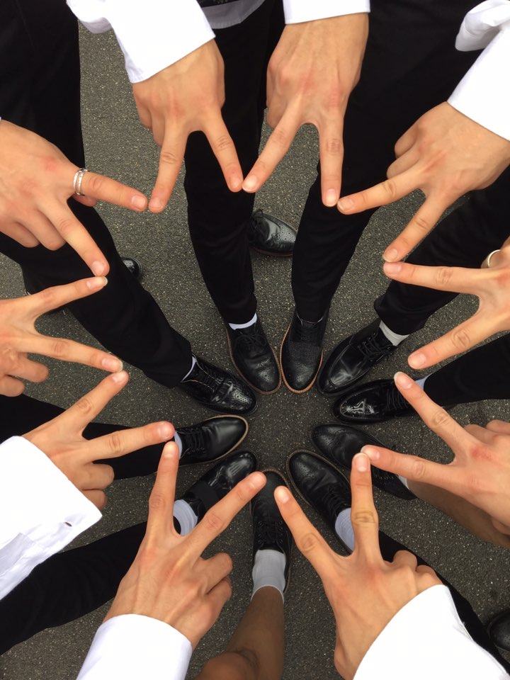 UP10TION's tweet photo. [#업텐션] '별'써 #텐션데이 옹기종기 딱 붙은 우리 멤버들처럼 허니텐들도 우리 옆에 딱 붙어있기! https://t.co/SzqxetWimf