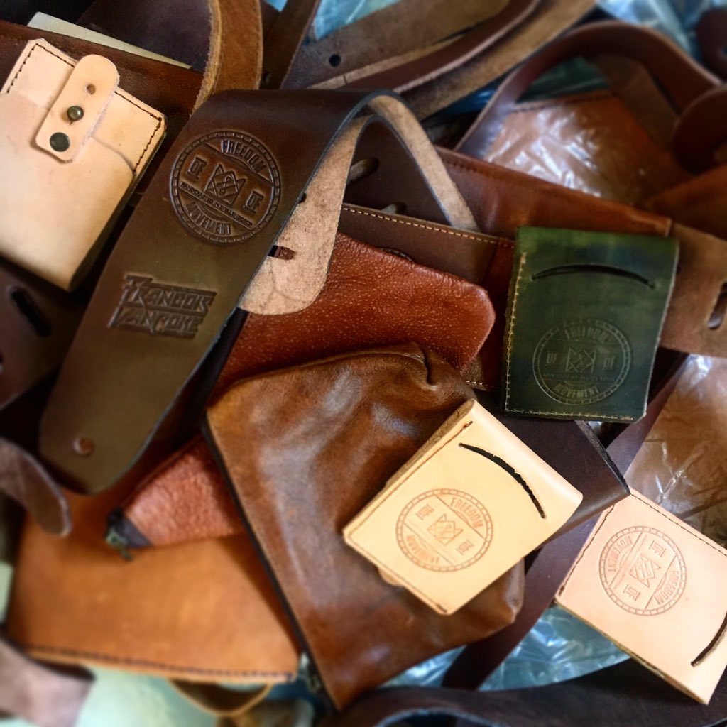 From #chaos comes #creativity...

Join our #instastory to get in the loop as we move #FOMBrand HQ to #CapeTown!