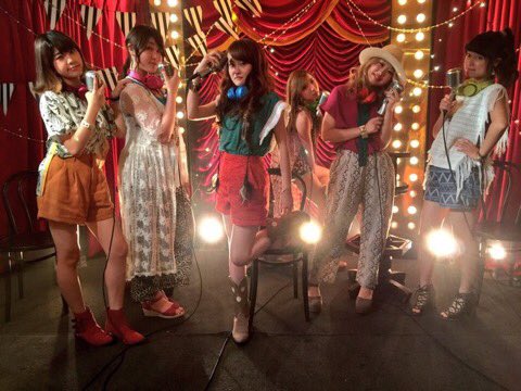 luilgm2013's tweet photo. 寝る前にリトグリの歌聞いてから寝る人RT🎶 https://t.co/foeUOSkjPE