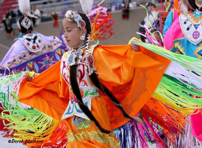 landtolighton's tweet photo. today we celebrate #IndigenousPeoplesDay we celebrate their culture and their resistance, not christopher columbus https://t.co/CuQLJ488IE